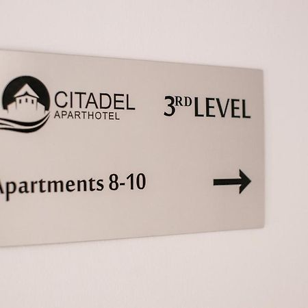 Citadel Aparthotel Галац Экстерьер фото