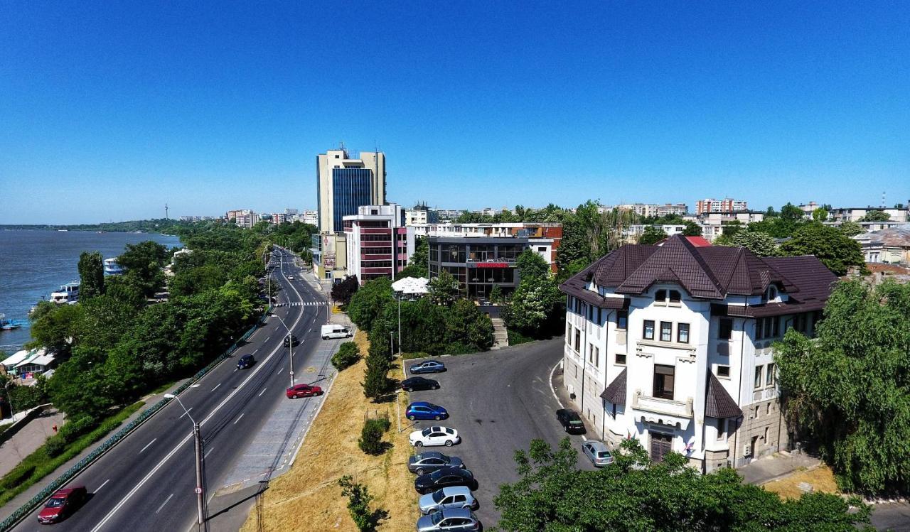 Citadel Aparthotel Галац Экстерьер фото